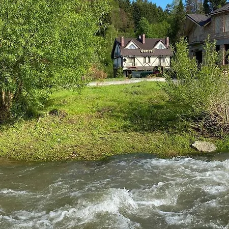 оберіг شقة فندقية 3*